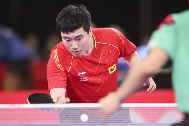 B费帽子戏法 曼联4-1皇家社会晋级欧联杯8强.